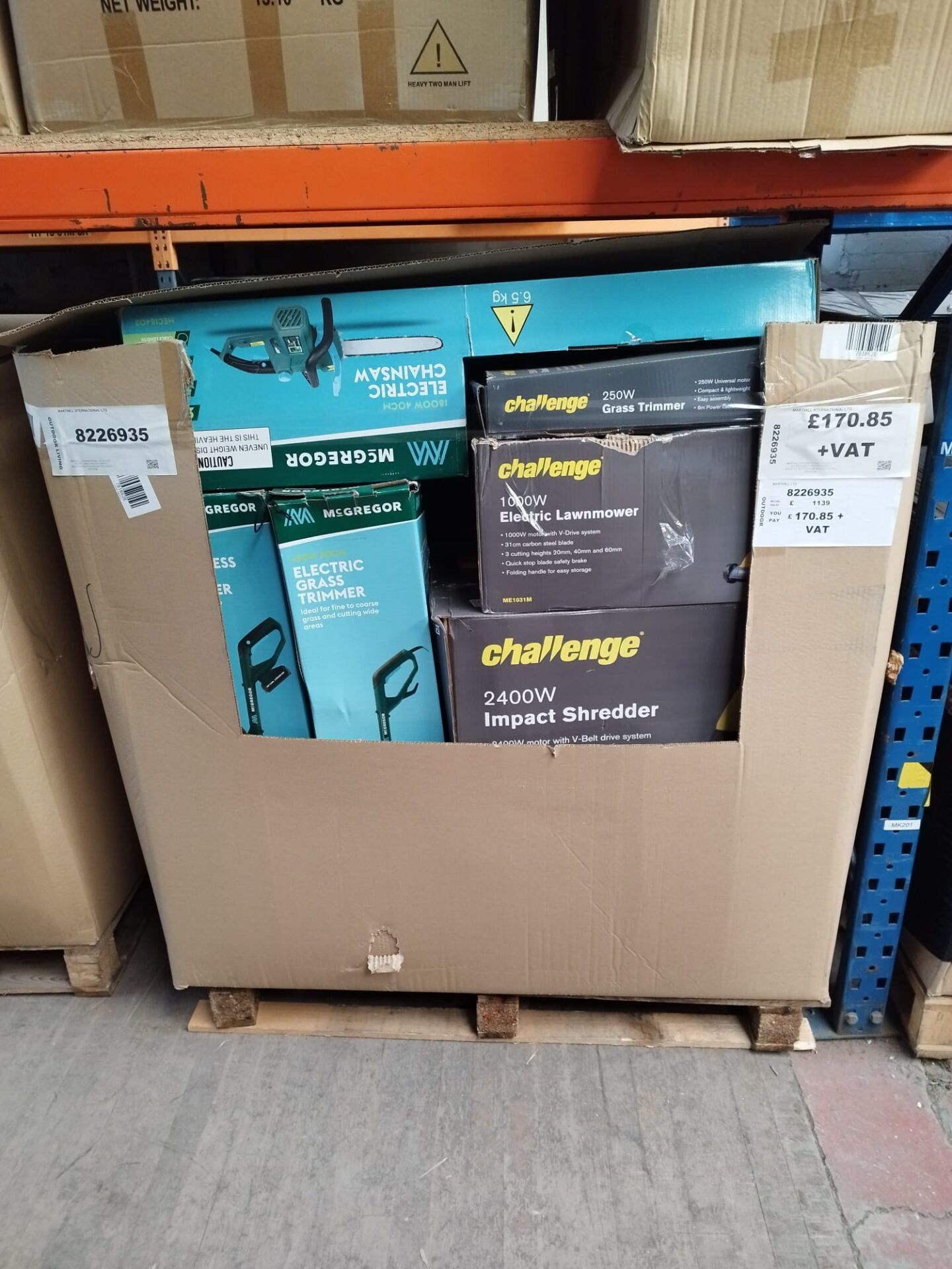 EX CAT HIGH ST OUTDOOR LIVING RETURN PALLET 8226935