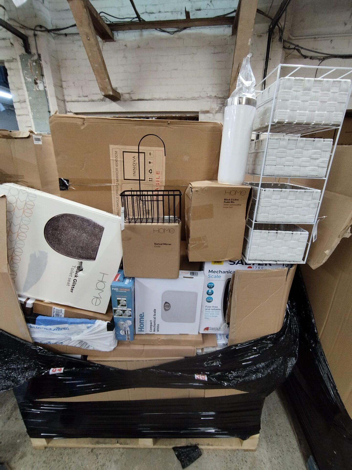 EX CAT HIGH ST BATHROOM RETURNS PALLET 8371762