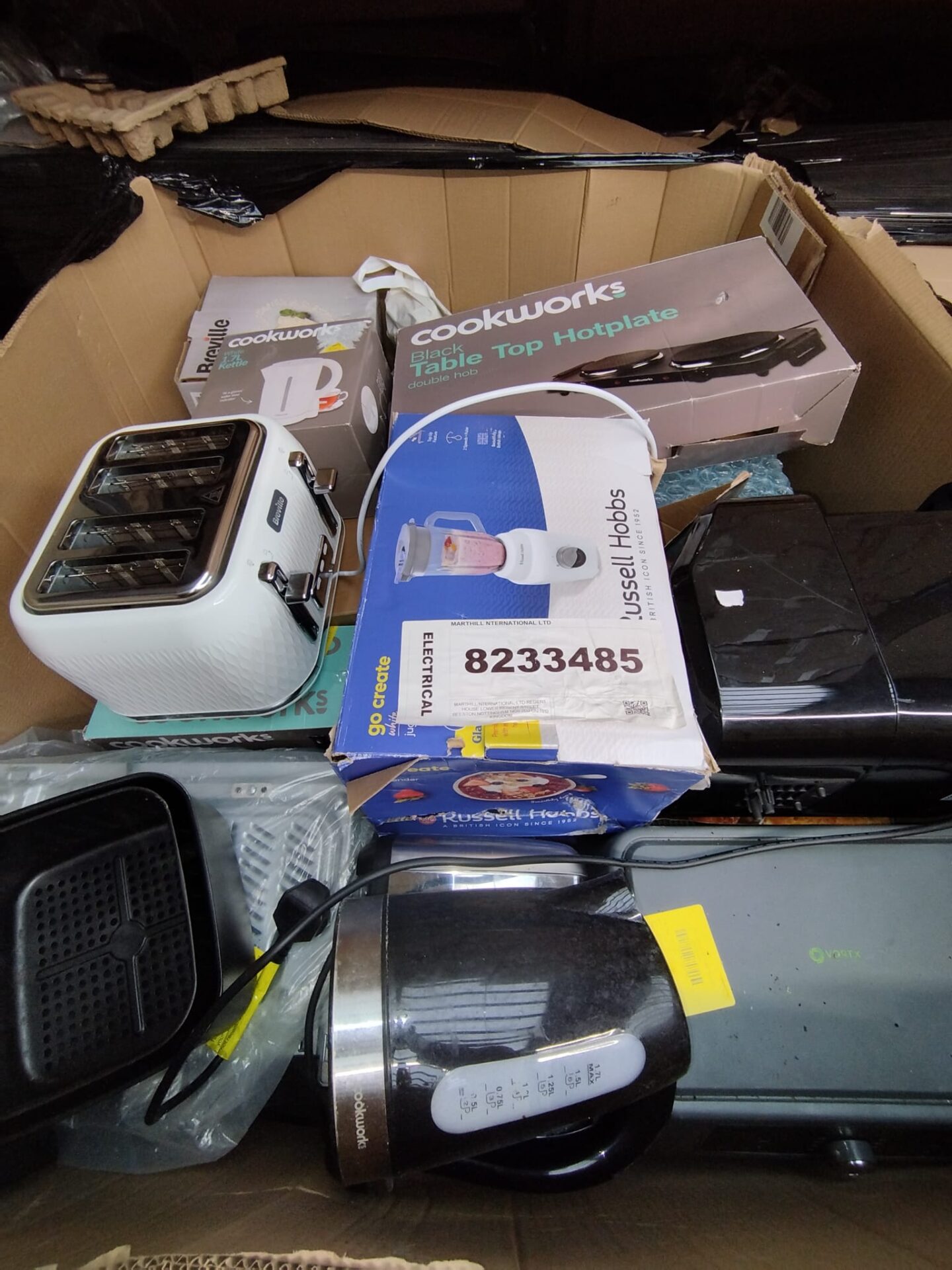 EX CAT HIGH ST ELECTRICALS RETURNS 8233485