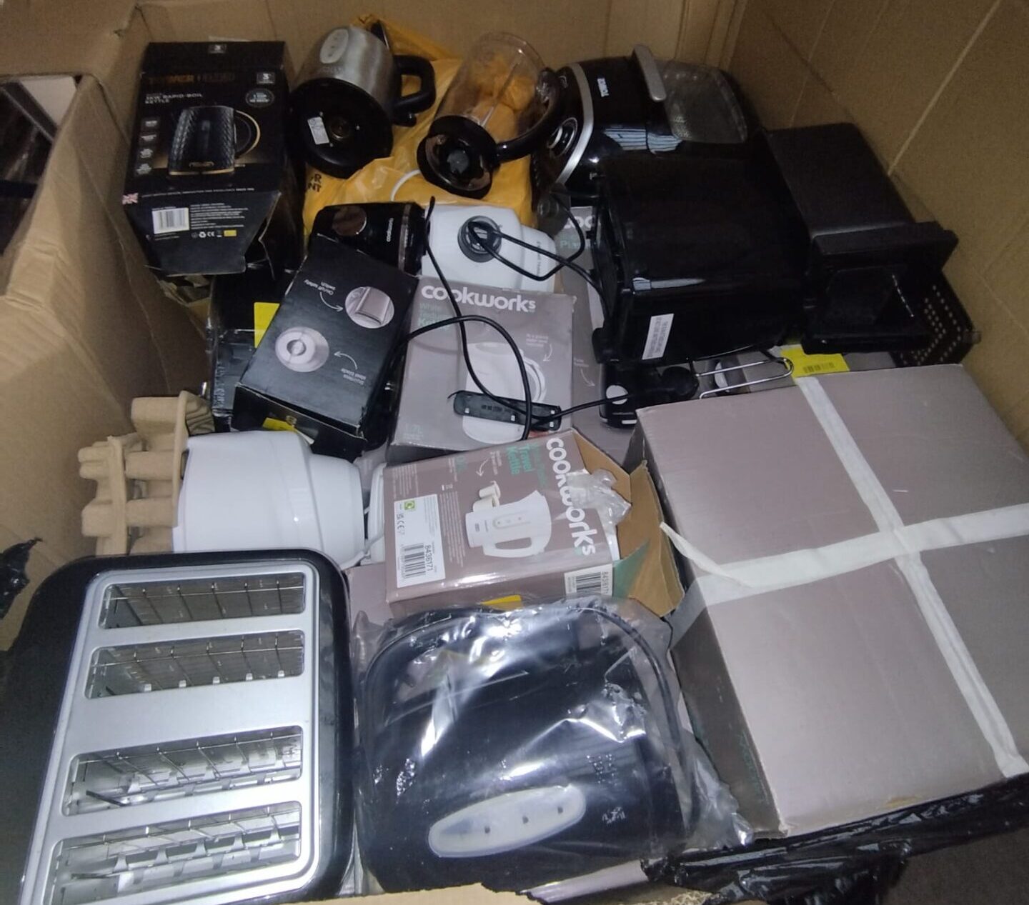 EX CAT HIGH ST ELECTRICALS RETURNS PALLET 8167716